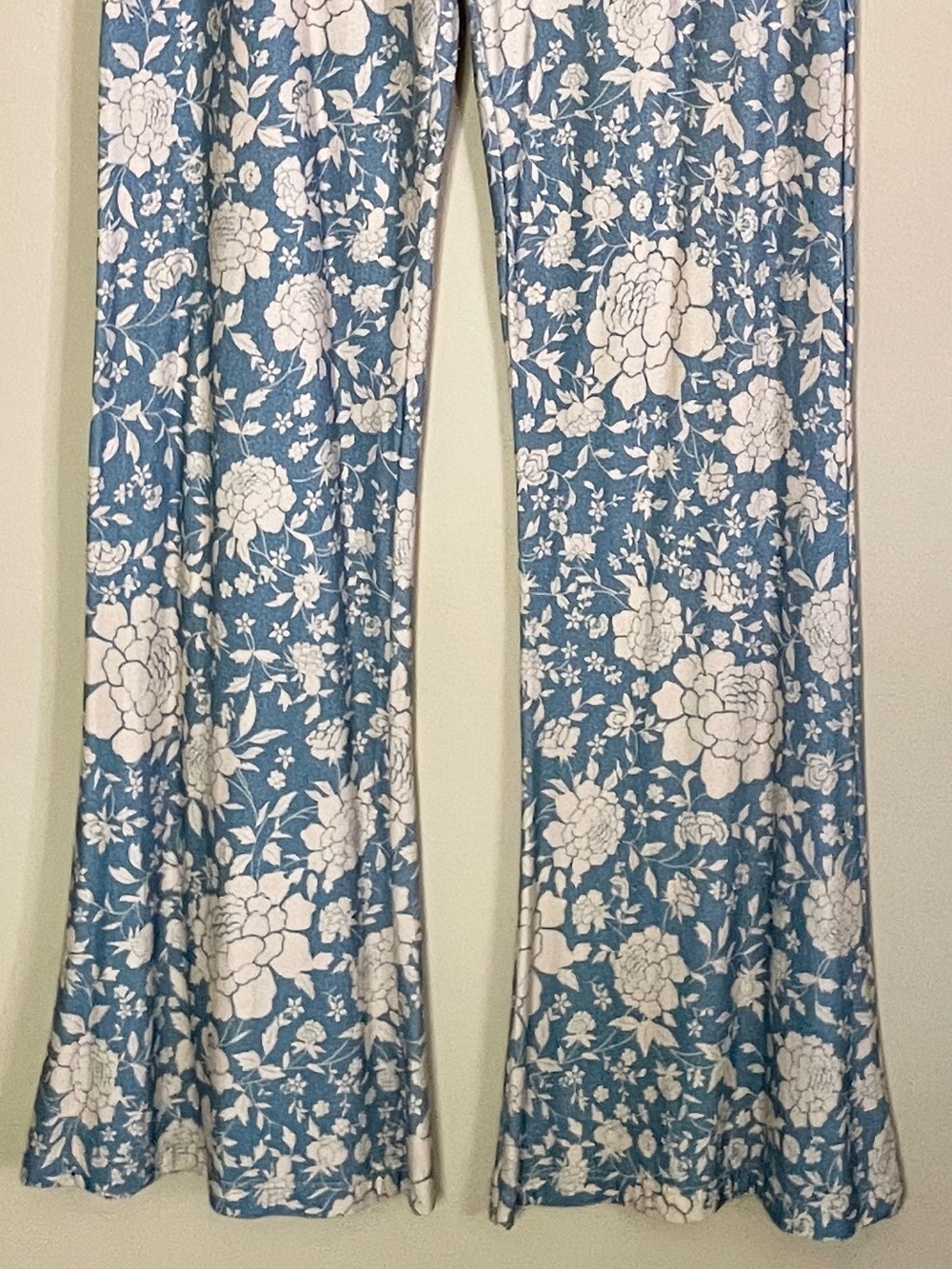Novella Royale | Iris Bells in Ocean Flamenco, Sz L also fits M ♥ GUC
